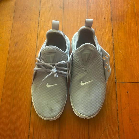Nike Acalme Running sneakers size 7.5 - Picture 1 of 6